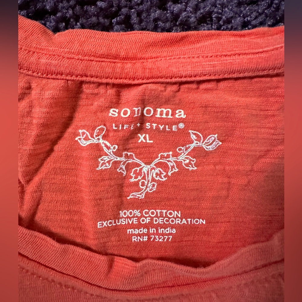 Sonoma women’s XL tee-shirt with sequin detail - Picture 3 of 3